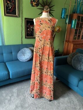 Sleeveless Floral Hawaiian Maxi Dress in Orange and Brown
